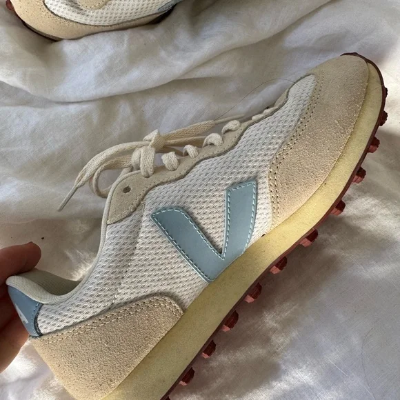 NEW Veja Rio Branco Alveomesh Sneaker women size 7 cream gravel steel MINT - Picture 9 of 11